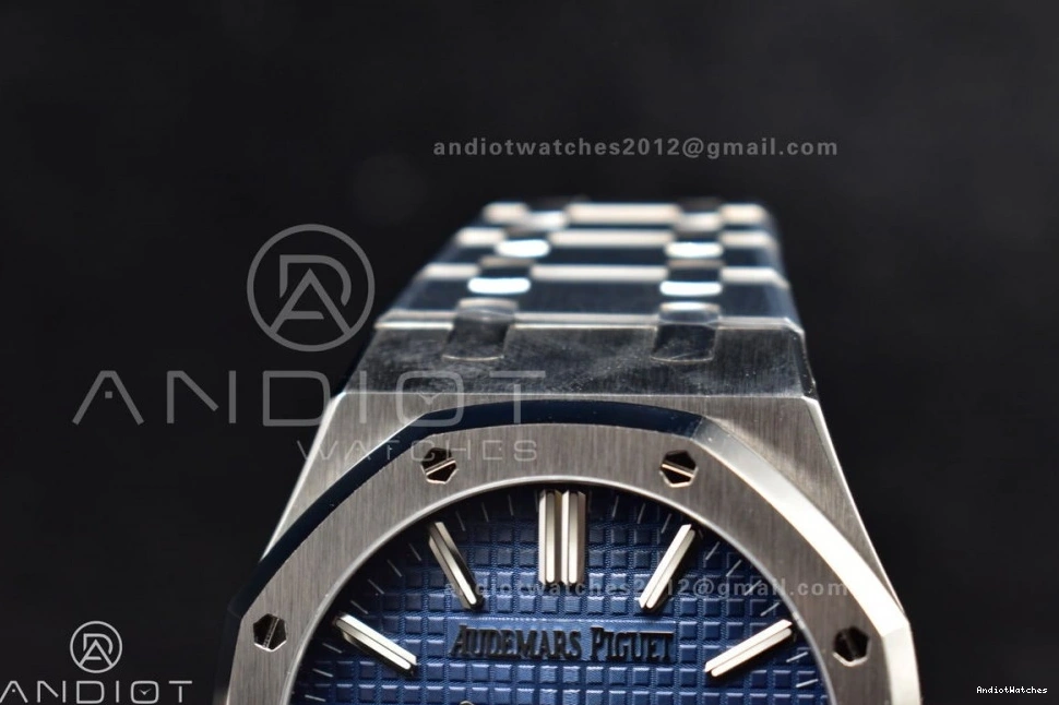 on Blue Dial 453 SS Royal Bracelet 41mm ZF 15510 Oak Anniversary